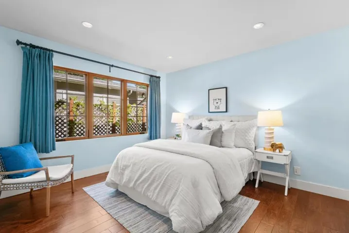 20283 La Paloma Avenue, Saratoga, California 95070