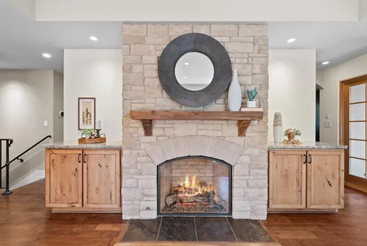 20283 La Paloma Avenue, Saratoga, California 95070