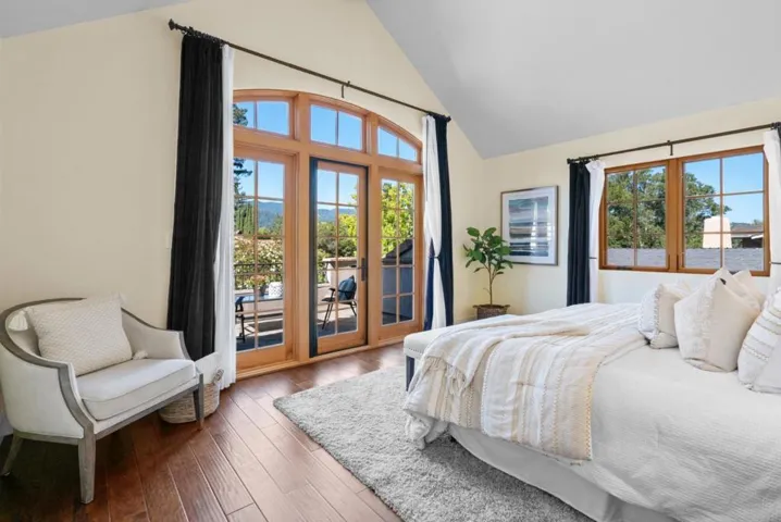 20283 La Paloma Avenue, Saratoga, California 95070