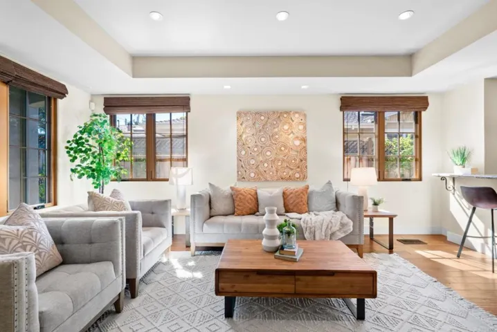20283 La Paloma Avenue, Saratoga, California 95070