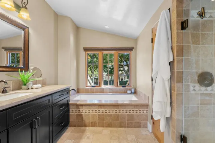 20283 La Paloma Avenue, Saratoga, California 95070