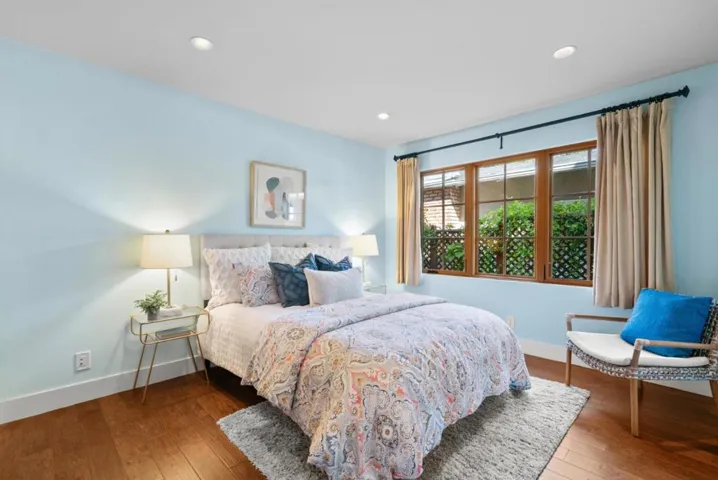 20283 La Paloma Avenue, Saratoga, California 95070