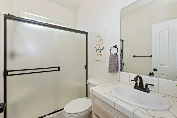 9245 Bellflower Street, Oak Hills, California 92344