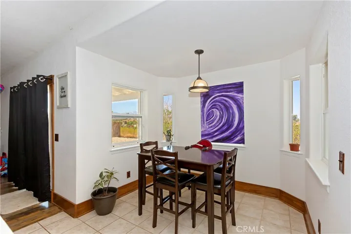 9245 Bellflower Street, Oak Hills, California 92344