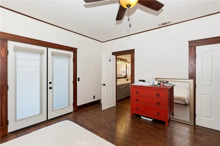 9245 Bellflower Street, Oak Hills, California 92344