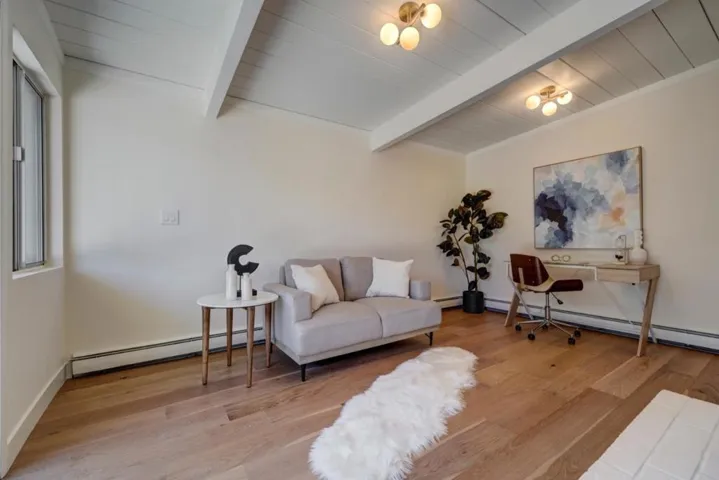 20 Roosevelt Circle, Palo Alto, California 94306