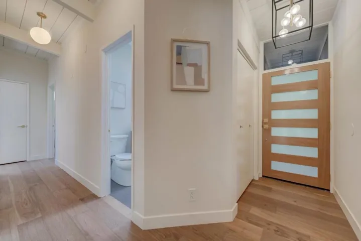 20 Roosevelt Circle, Palo Alto, California 94306