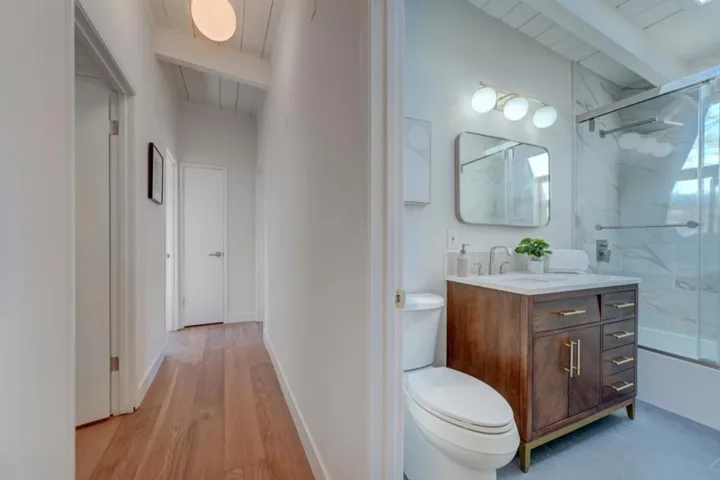 20 Roosevelt Circle, Palo Alto, California 94306