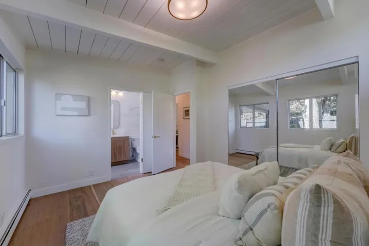 20 Roosevelt Circle, Palo Alto, California 94306
