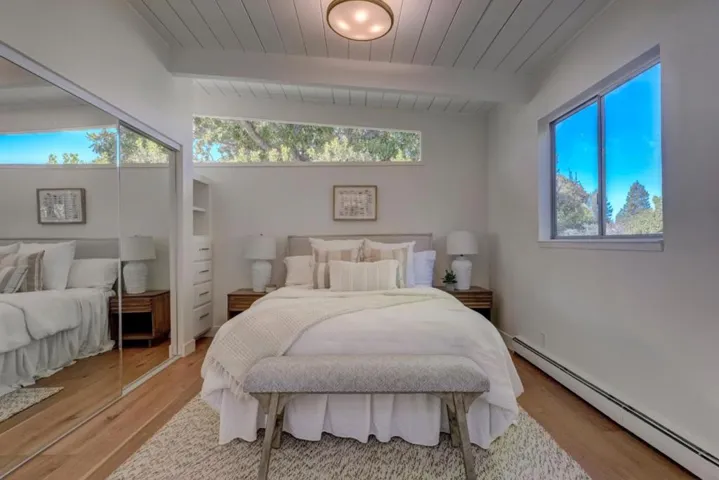20 Roosevelt Circle, Palo Alto, California 94306