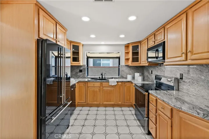 20390 Via Rivera, Yorba Linda, California 92886