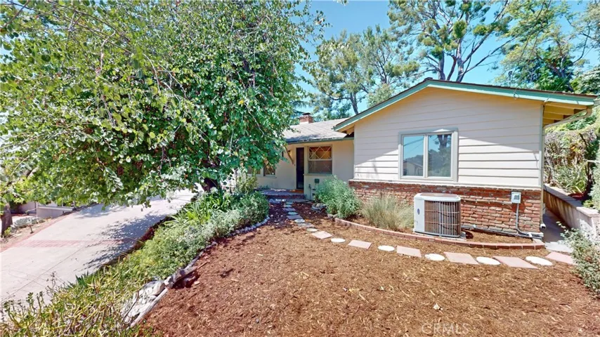Front garden area