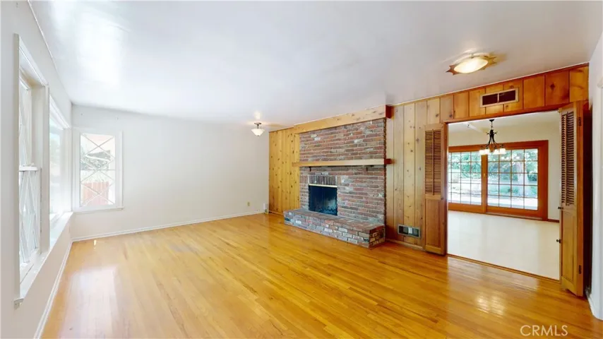 Living room to dining room