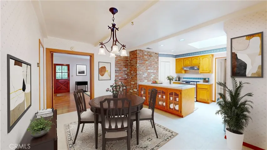 Virtually staged dining room