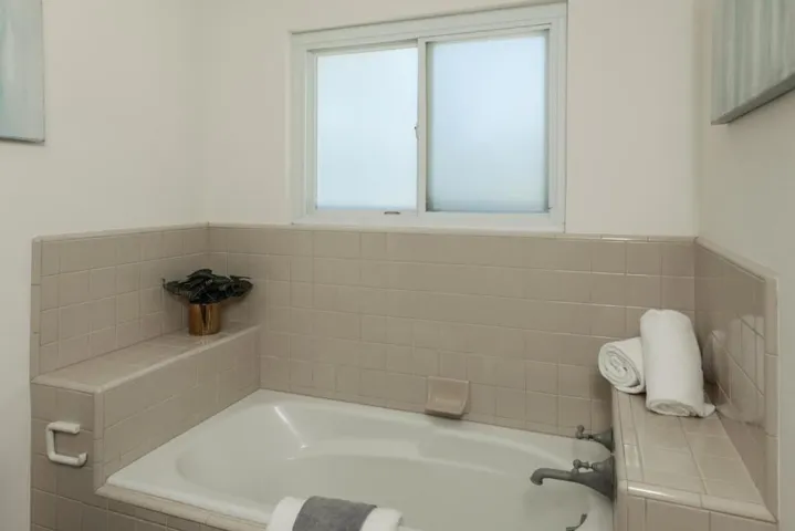 4170 Wallis Court, Palo Alto, California 94306