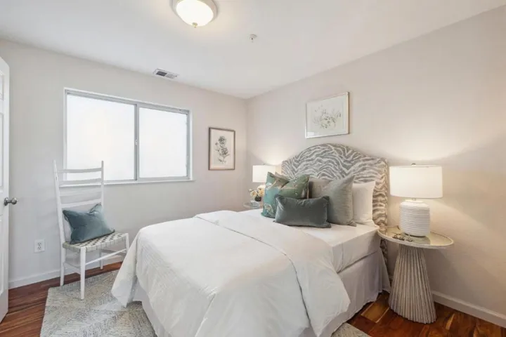 307 Old County Road 4, San Carlos, California 94070