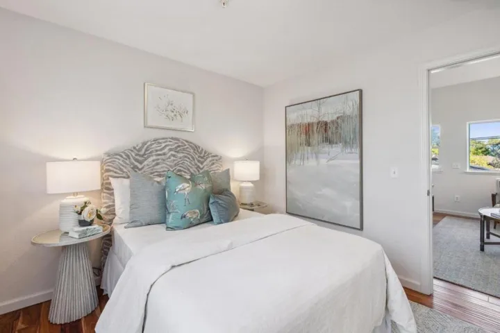 307 Old County Road 4, San Carlos, California 94070