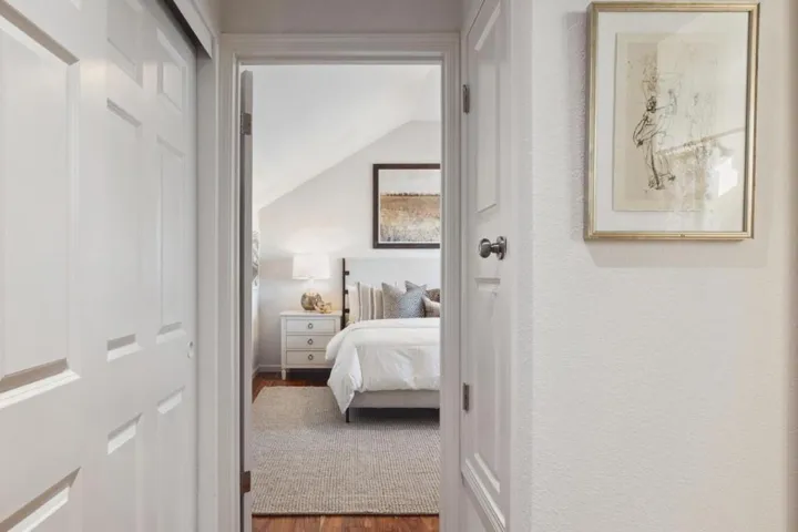 307 Old County Road 4, San Carlos, California 94070