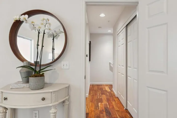 307 Old County Road 4, San Carlos, California 94070