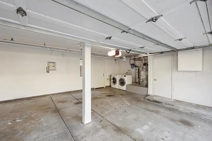 307 Old County Road 4, San Carlos, California 94070