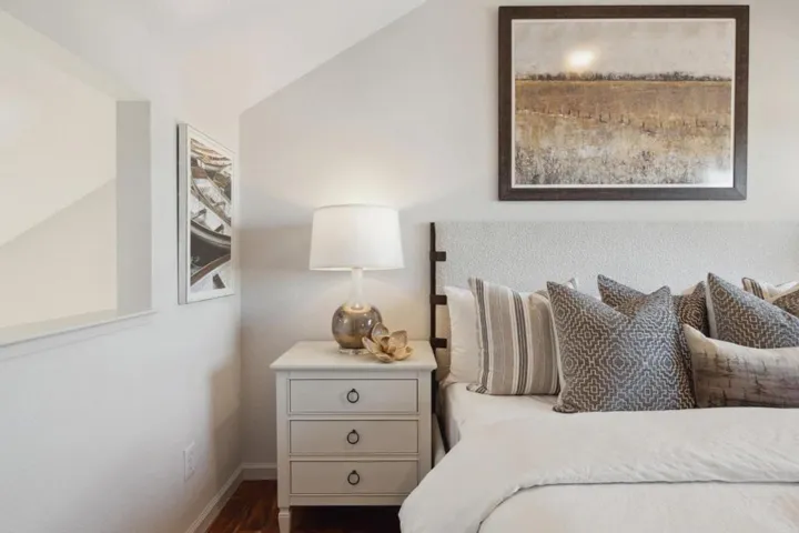 307 Old County Road 4, San Carlos, California 94070