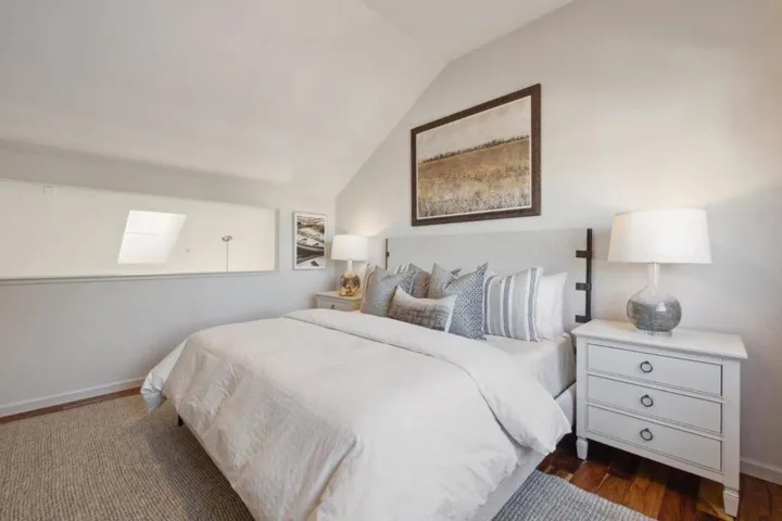 307 Old County Road 4, San Carlos, California 94070