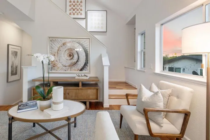 307 Old County Road 4, San Carlos, California 94070