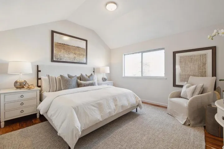 307 Old County Road 4, San Carlos, California 94070
