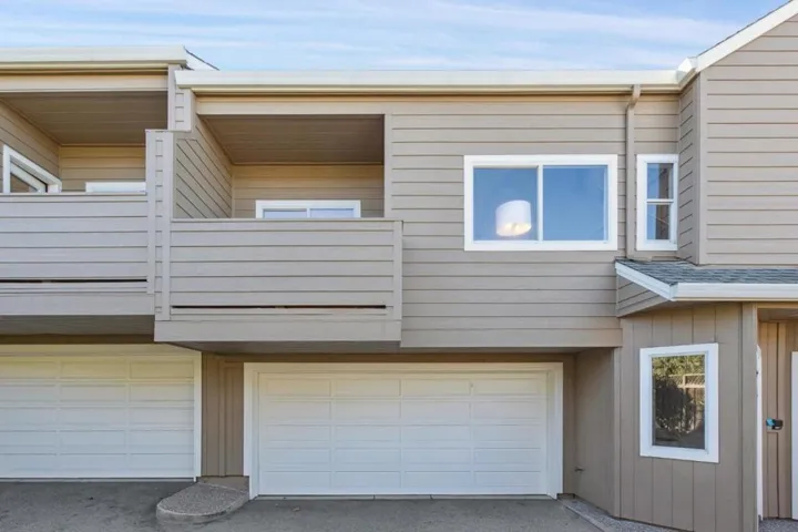 307 Old County Road 4, San Carlos, California 94070