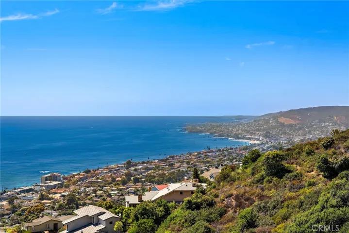 875 Baja Street, Laguna Beach, California 92651