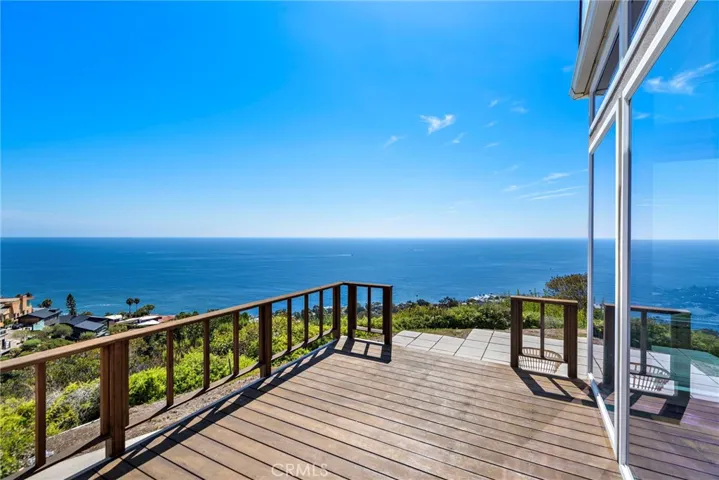875 Baja Street, Laguna Beach, California 92651
