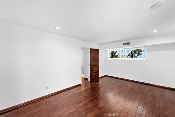 875 Baja Street, Laguna Beach, California 92651