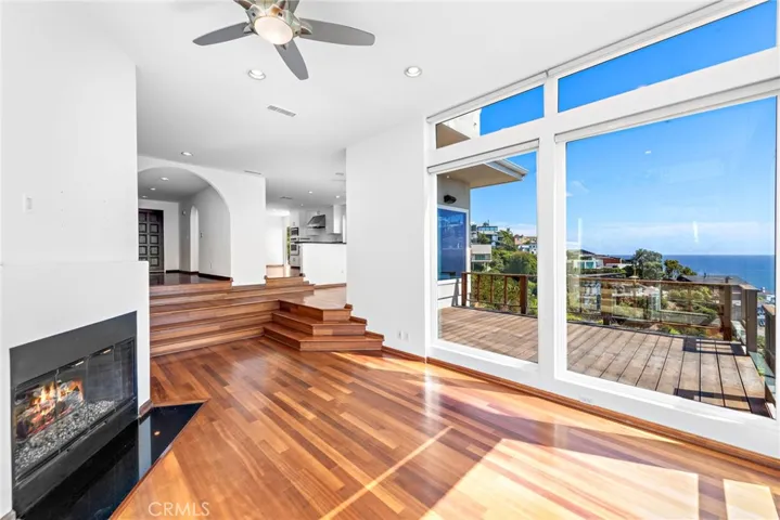 875 Baja Street, Laguna Beach, California 92651