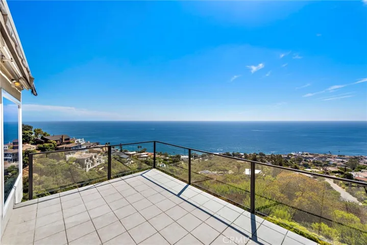 875 Baja Street, Laguna Beach, California 92651
