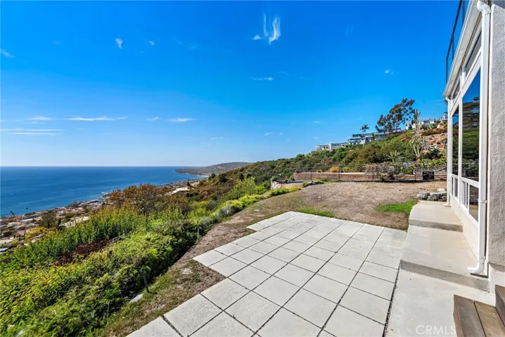 875 Baja Street, Laguna Beach, California 92651