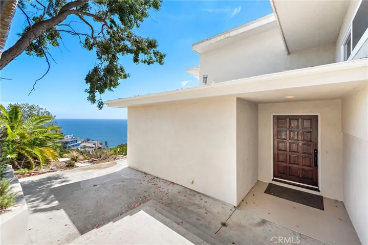 875 Baja Street, Laguna Beach, California 92651