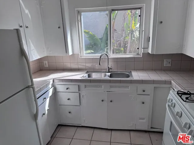 1101 Euclid Street E, Santa Monica, California 90403