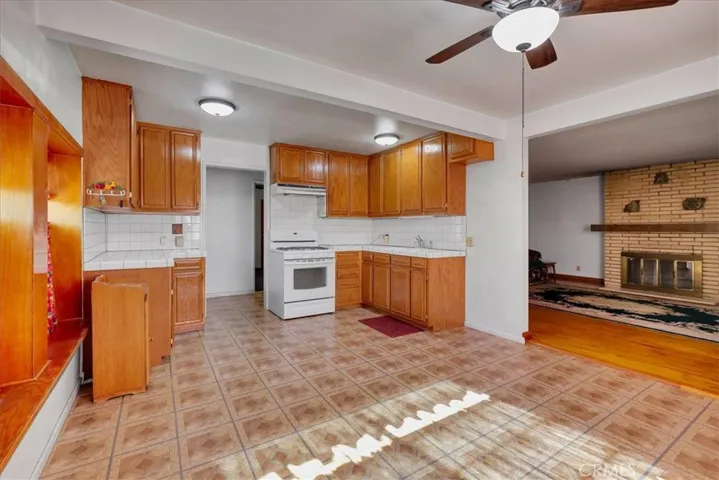 7752 Chester Avenue, Stanton, California 90680