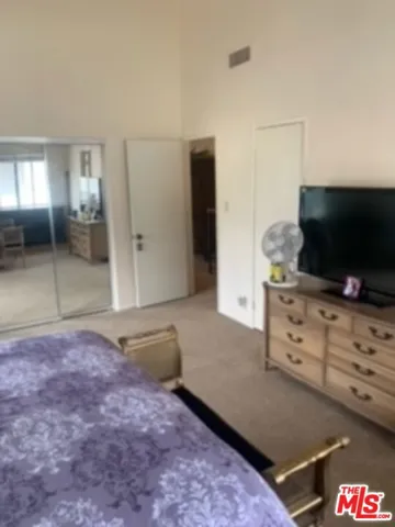 13412 Burbank Boulevard 1, Sherman Oaks, California 91401