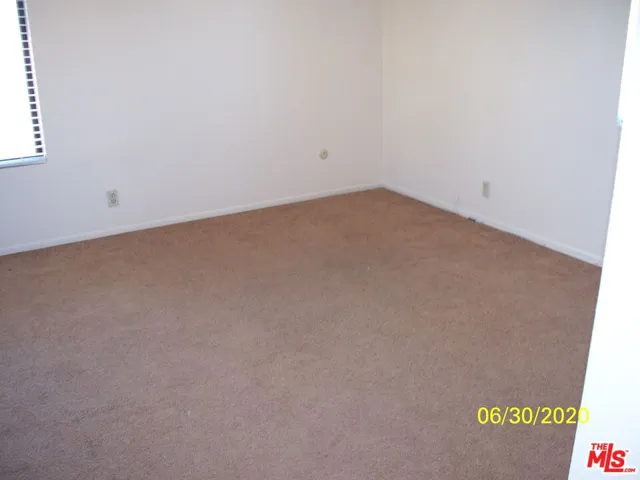 13412 Burbank Boulevard 1, Sherman Oaks, California 91401