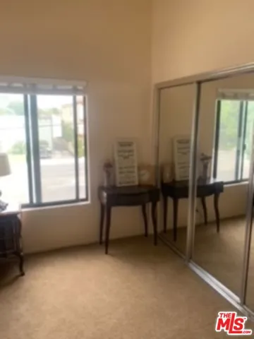 13412 Burbank Boulevard 1, Sherman Oaks, California 91401