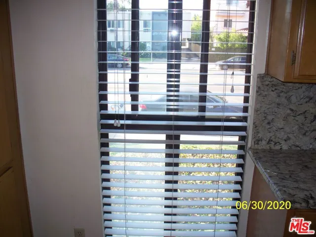 Eat in kitchen area