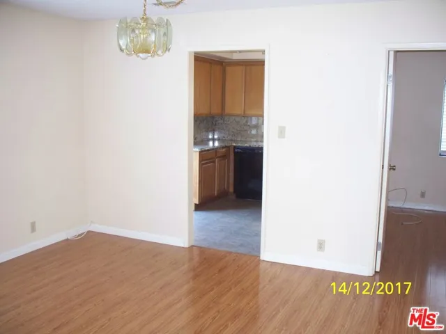 13412 Burbank Boulevard 1, Sherman Oaks, California 91401