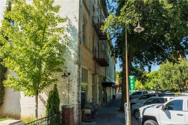105 Broadway Street, Chico, California 95928