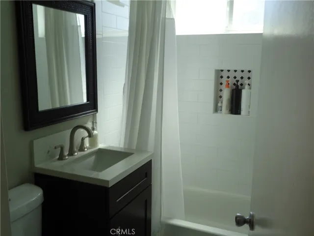 6700 Kentland Avenue, West Hills, California 91307