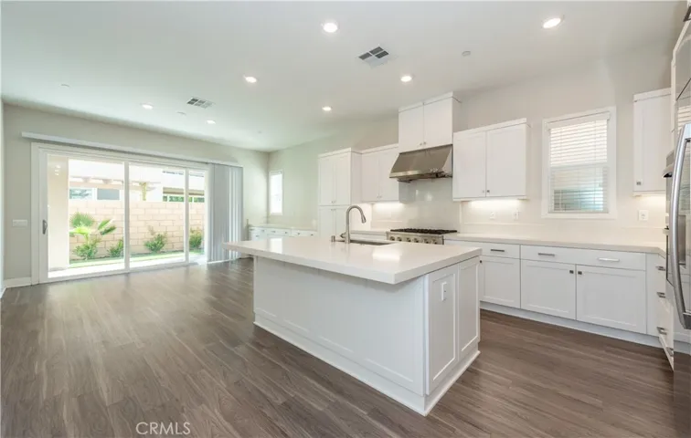 631 Cardona, Lake Forest, California 92630