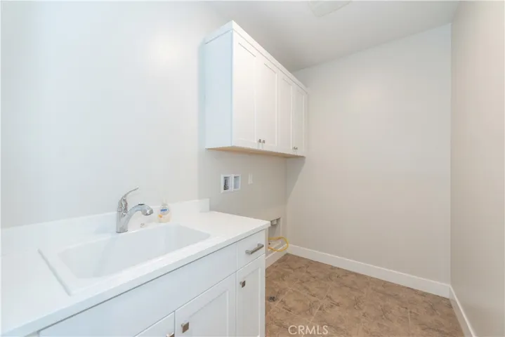 631 Cardona, Lake Forest, California 92630