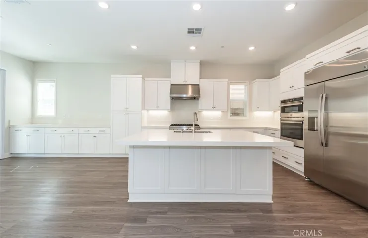 631 Cardona, Lake Forest, California 92630
