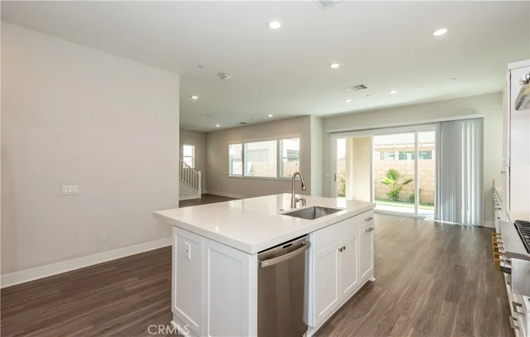 631 Cardona, Lake Forest, California 92630