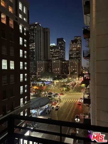315 W 5th Street 908, Los Angeles, California 90013